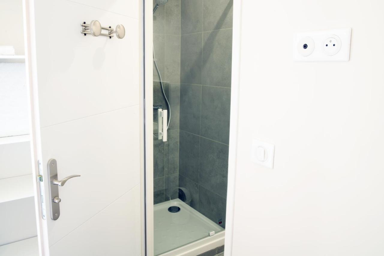 T2 - 28M2 Avec Cour Et Stationnement, Wifi Et Linge Fournis Apartment Angouleme Luaran gambar