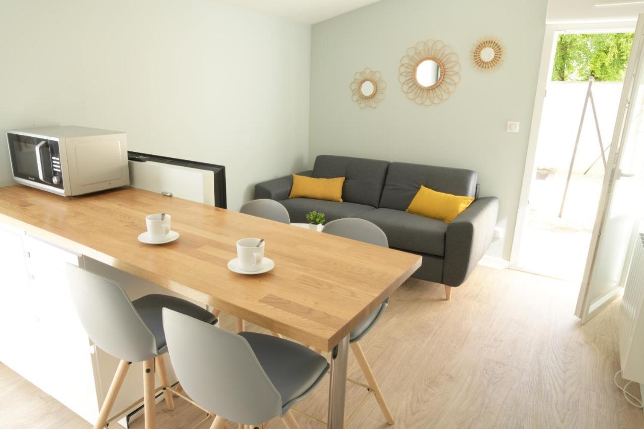 T2 - 28M2 Avec Cour Et Stationnement, Wifi Et Linge Fournis Apartment Angouleme Luaran gambar