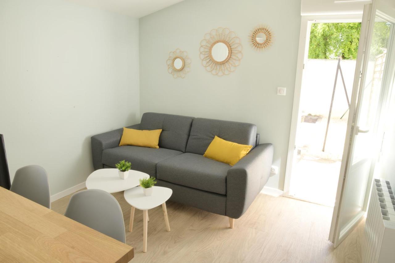 T2 - 28M2 Avec Cour Et Stationnement, Wifi Et Linge Fournis Apartment Angouleme Luaran gambar
