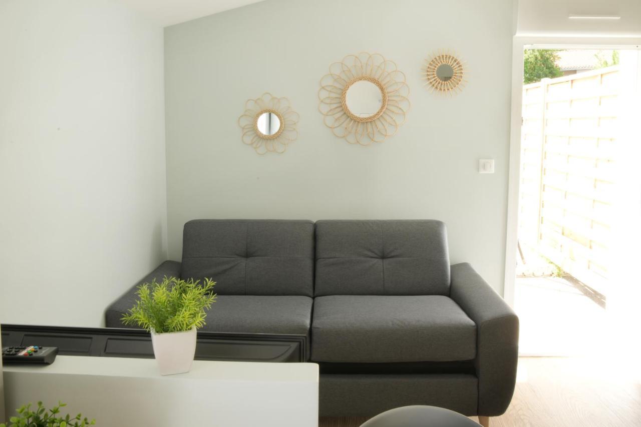 T2 - 28M2 Avec Cour Et Stationnement, Wifi Et Linge Fournis Apartment Angouleme Luaran gambar
