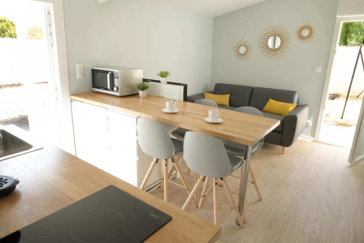 T2 - 28M2 Avec Cour Et Stationnement, Wifi Et Linge Fournis Apartment Angouleme Luaran gambar